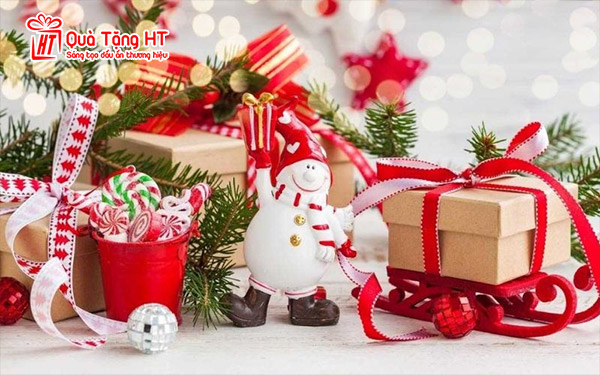 Quà tặng giáng sinh cho nhân viên ý nghĩa
