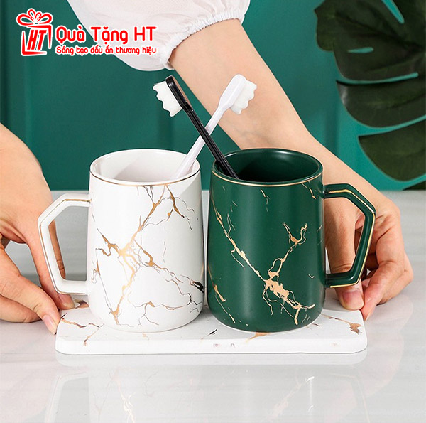 Tách uống cà phê văn phòng
