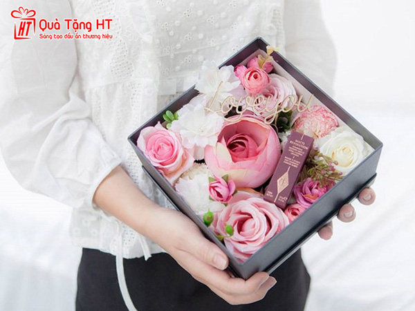 Bộ mỹ phẩm quà tặng nhân viên văn phòng nữ
