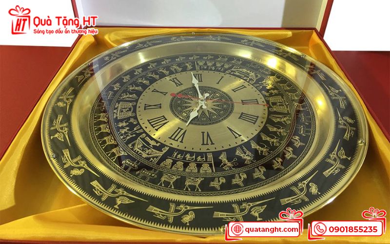 Đồng hồ treo tường tặng sếp