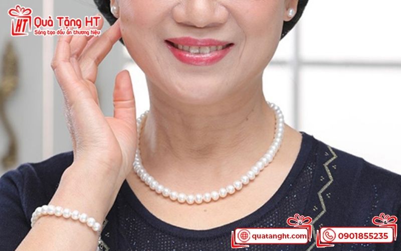 Dây chuyền làm quà sinh nhật tặng mẹ
