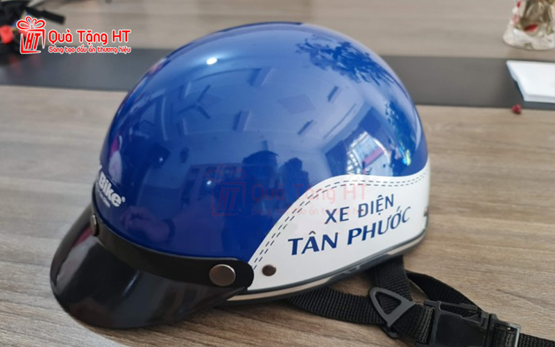 Nón bảo hiểm cửa hàng xe điện