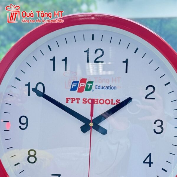 dong ho truong hoc fpt school 3