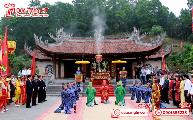 Lễ hội Đền Hùng (Phú Thọ)