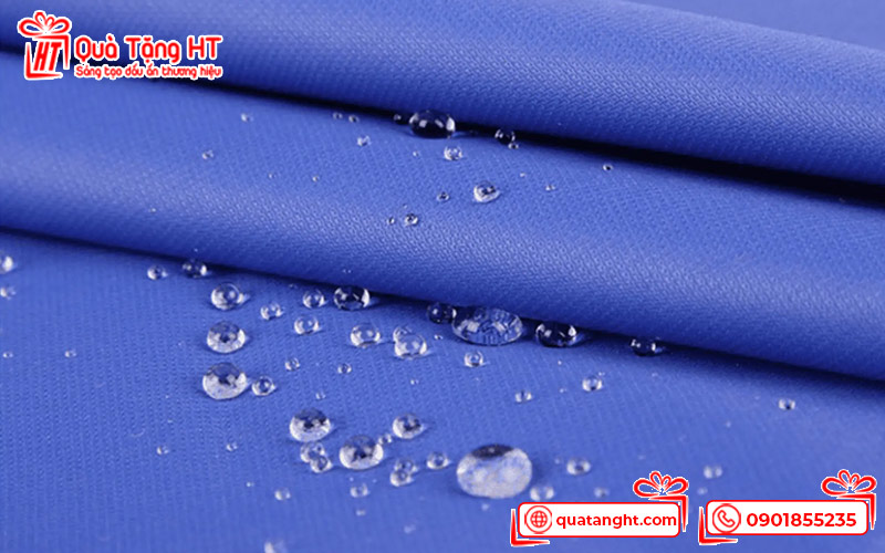 Xác định chất liệu áo mưa trước khi sửa 