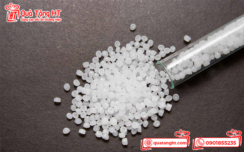 Nhựa PE thường dùng cho áo mưa tiện lợi